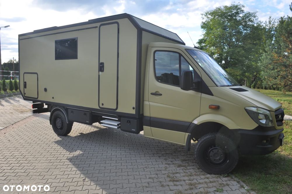 Mercedes-Benz Sprinter - 2