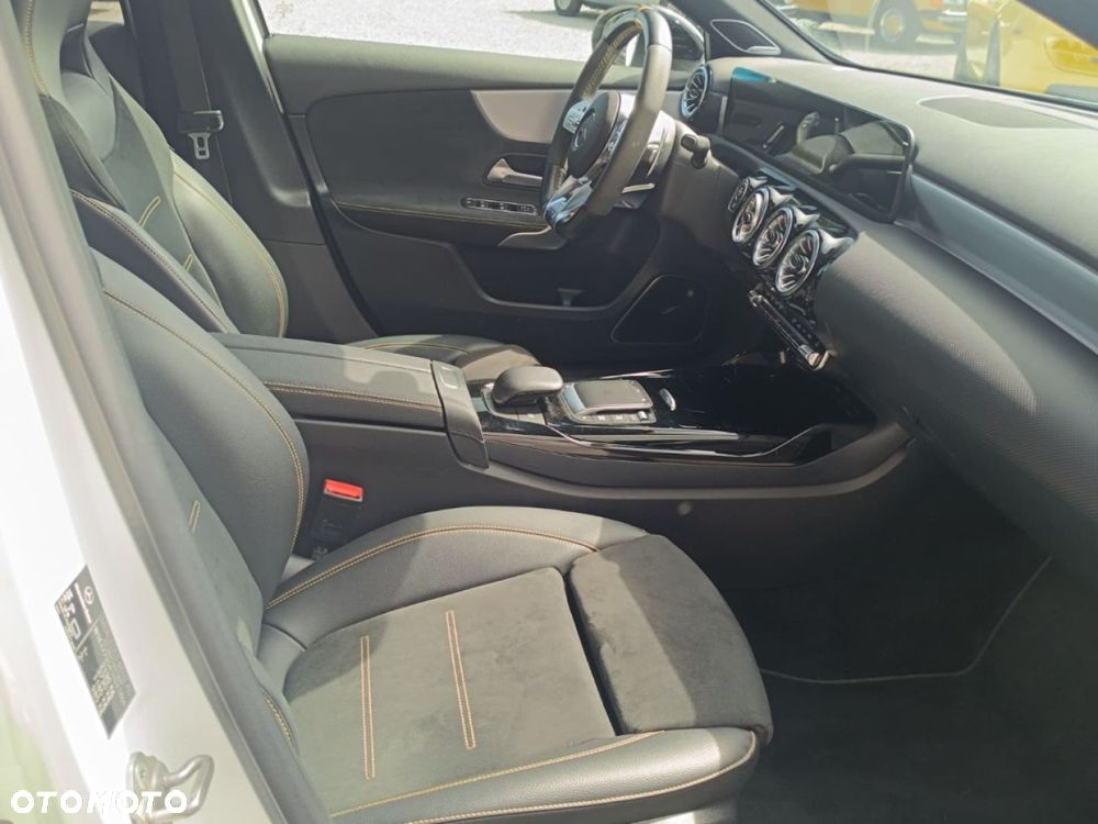 Mercedes-Benz Klasa A 45 S AMG 4-Matic 8G-DCT - 25