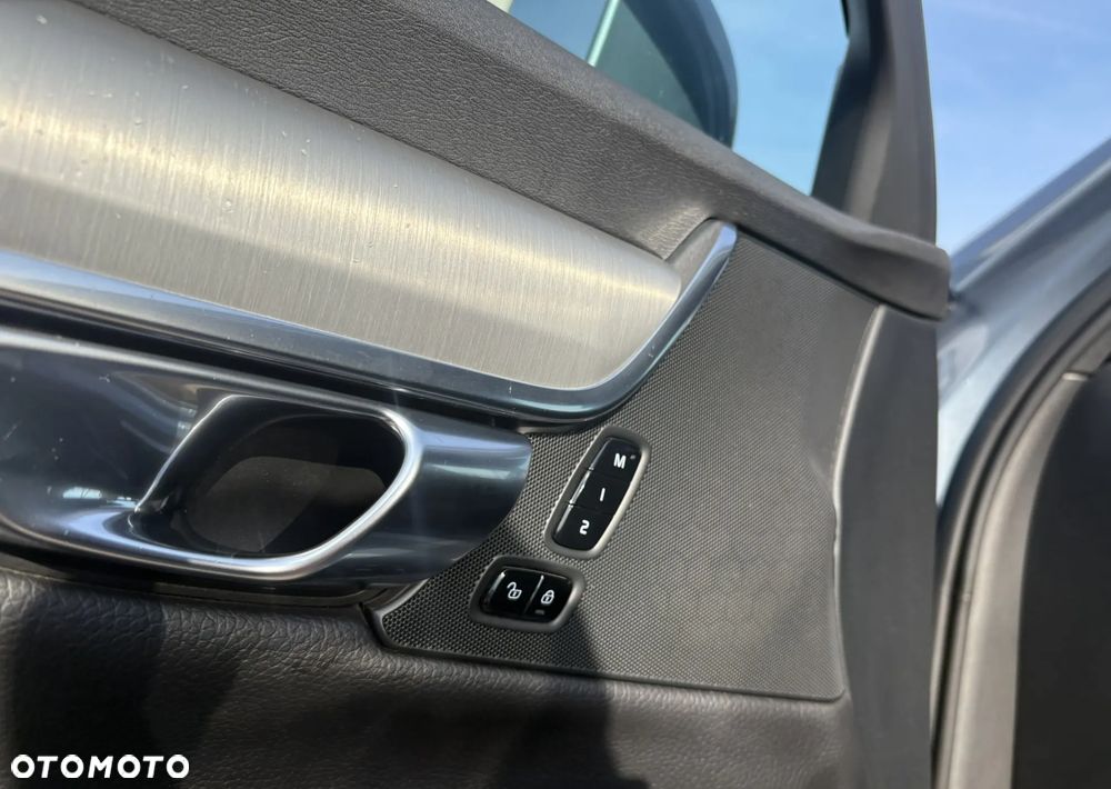 Volvo V90 D4 Momentum - 11