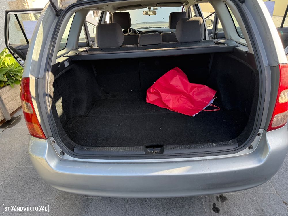 Toyota Corolla SW 2.0 D-4D Terra - 8