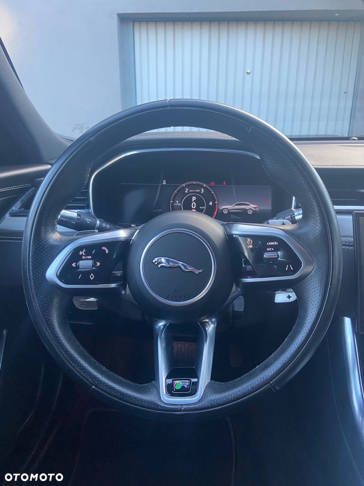 Jaguar XF D200 R-Dynamic HSE - 18