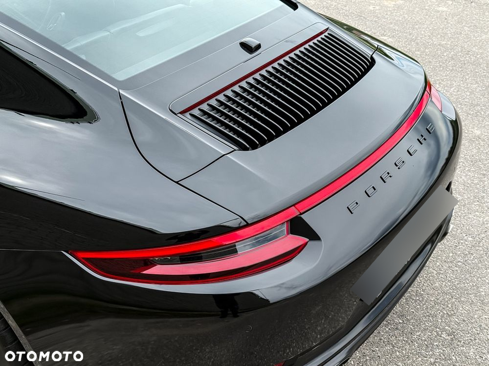 Porsche 911 Carrera 4S PDK - 7