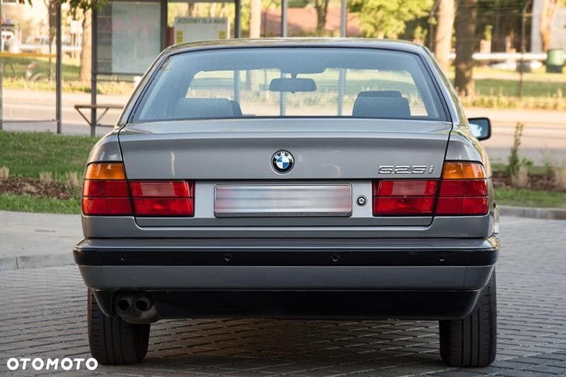 BMW Seria 5 525i - 9