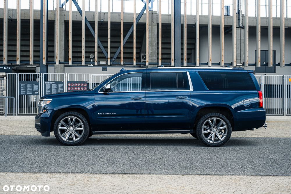 Chevrolet Suburban - 2