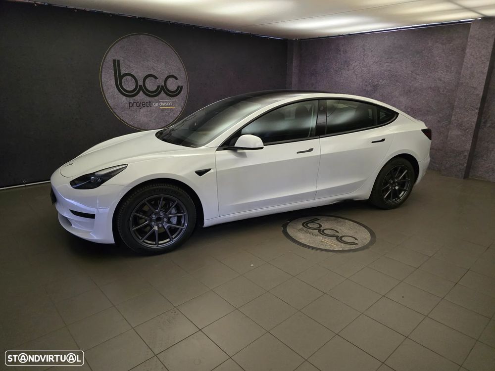 Tesla Model 3 Standard Range Plus RWD - 2