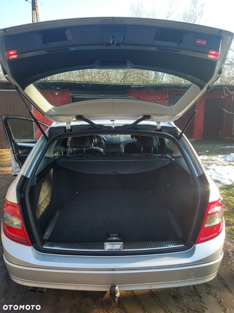 Mercedes-Benz Klasa C 200 CDI BlueEff Avantgarde - 5