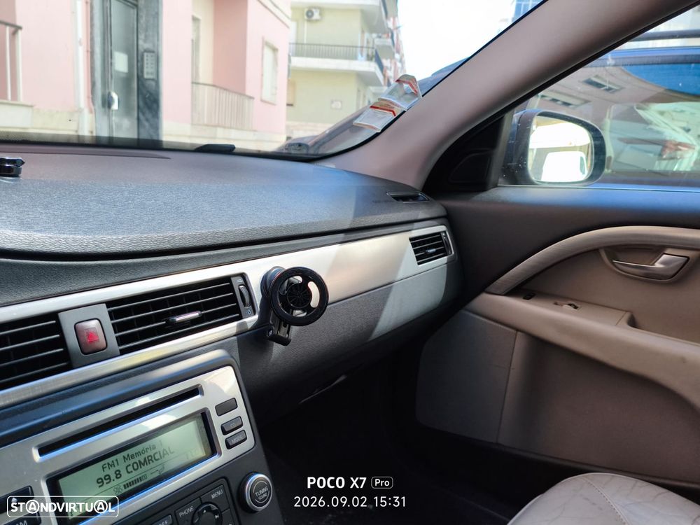 Volvo V70 2.0 D Nivel 3 - 7