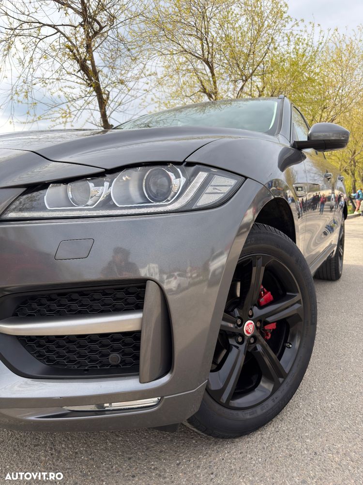Jaguar F-Pace 20d AWD R-Sport - 9