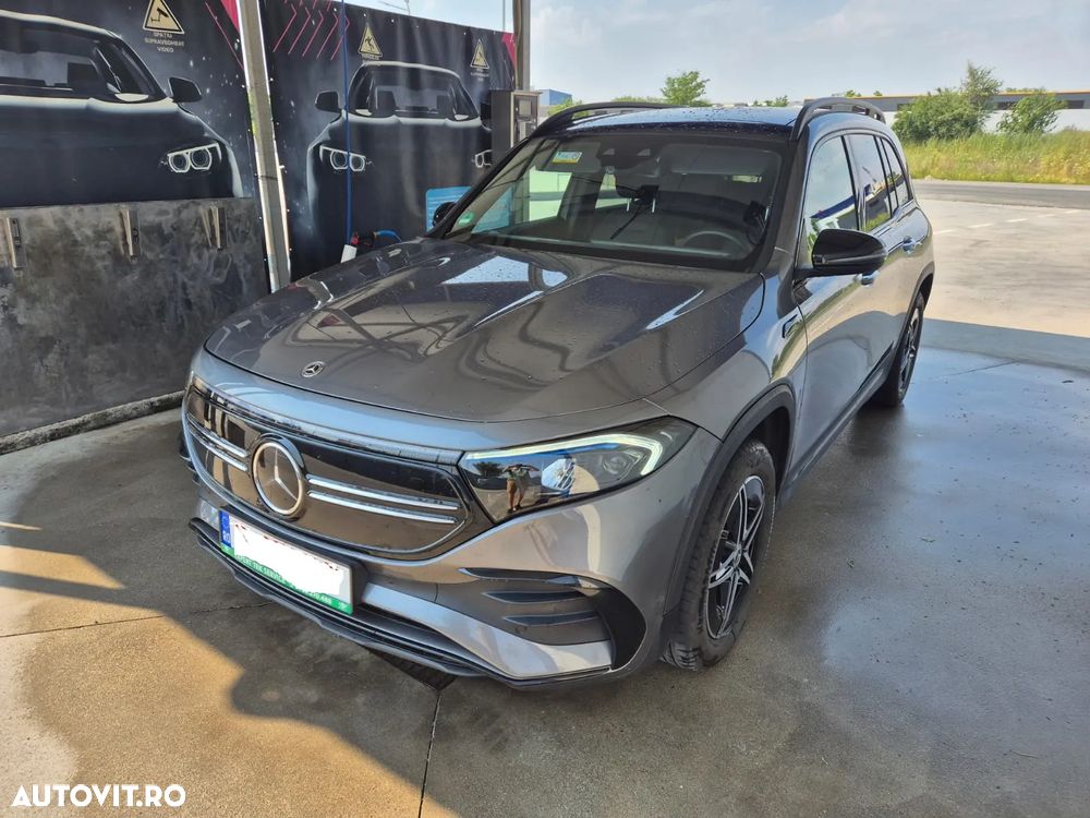 Mercedes-Benz EQB 250+ AMG Line - 8