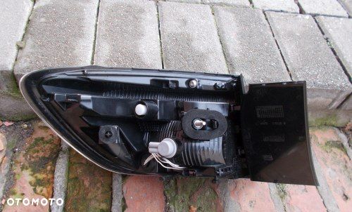 LAMPA PRAWA TYLNA LED RENAULT CLIO V 5 LIFT HYBRYDA 265502066R - 5