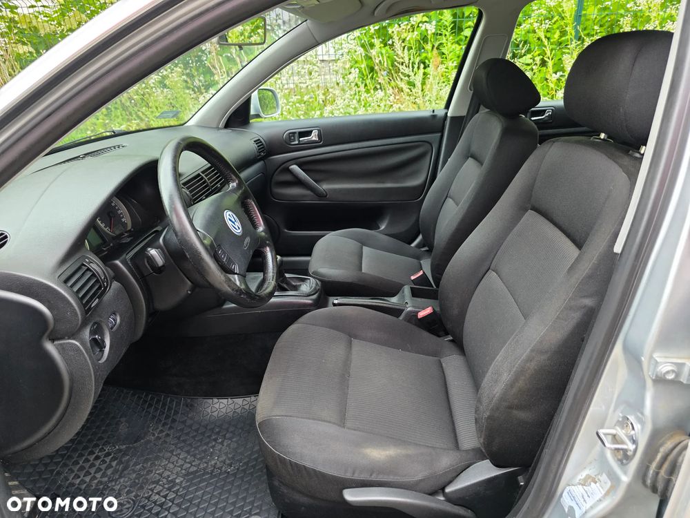 Volkswagen Passat 1.6 Family - 8