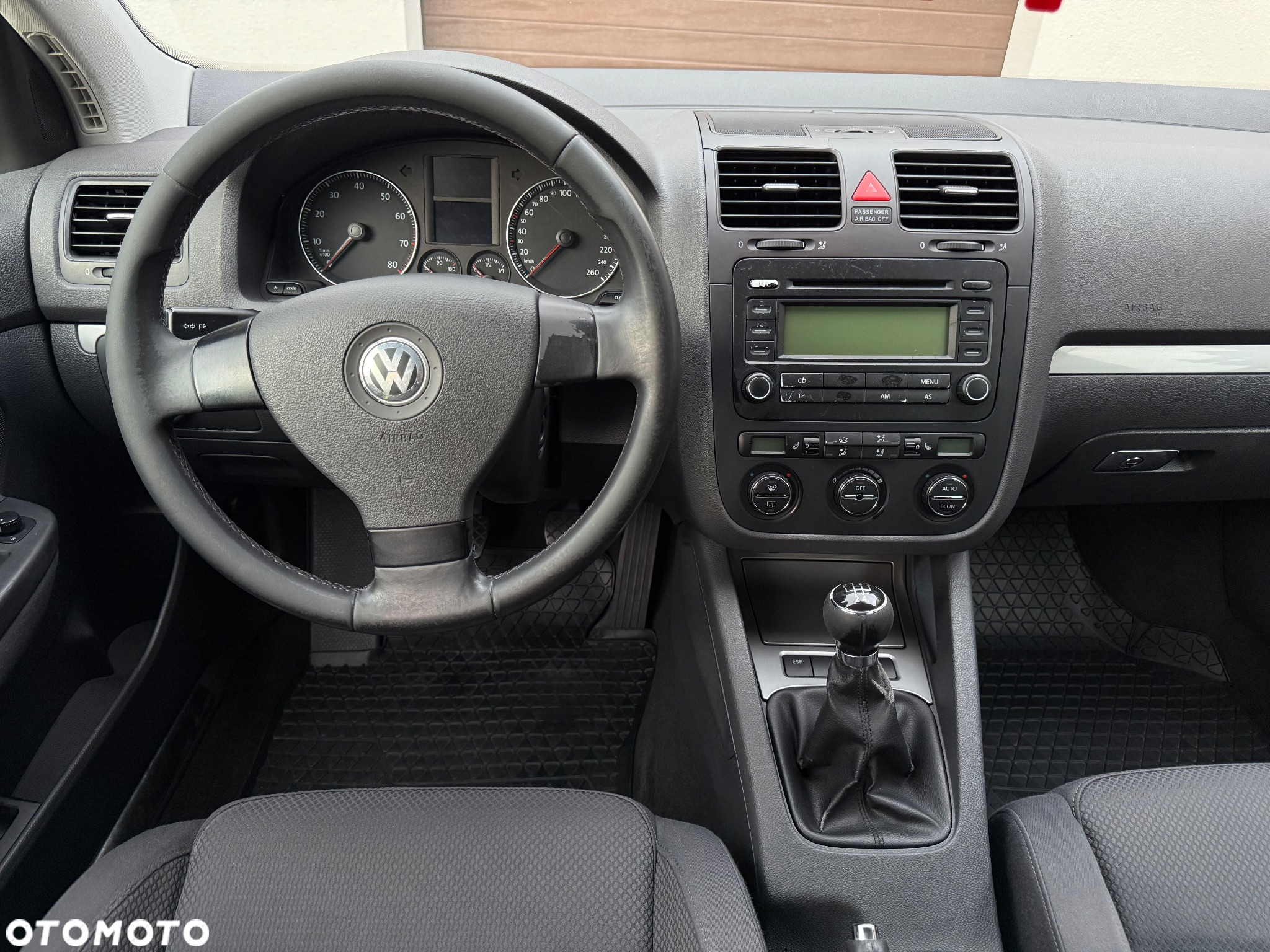 Volkswagen Golf 1.6 Comfortline - 32