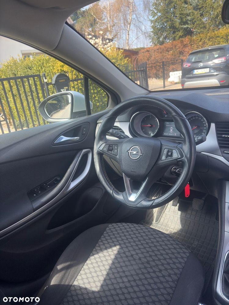 Opel Astra 1.6 CDTI Cosmo - 19