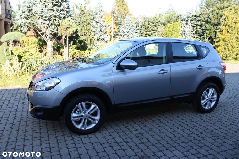 2010 Nissan Qashqai 1.6 Acenta, photograph 4