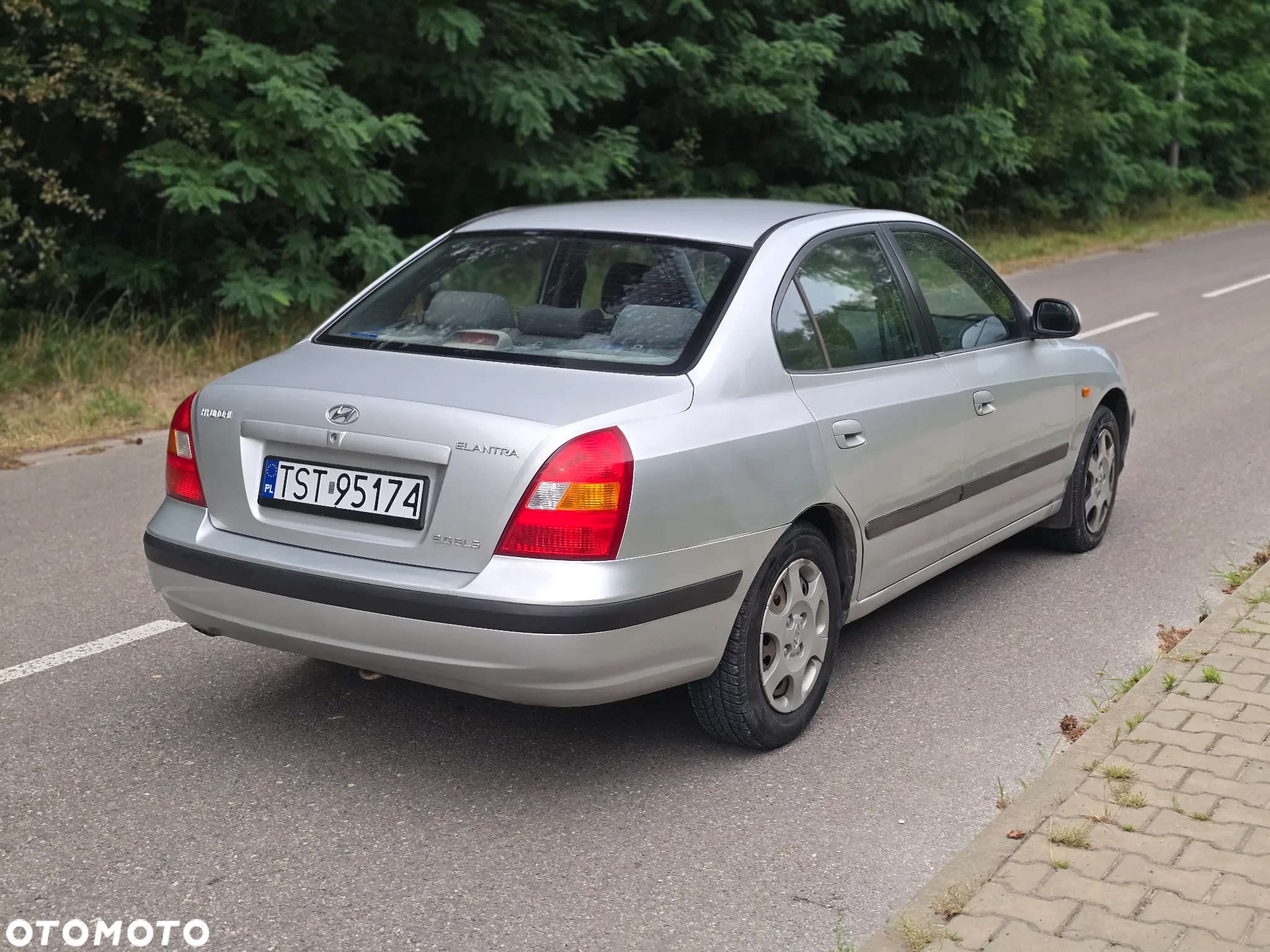 Hyundai Elantra 2.0 GLS - 14