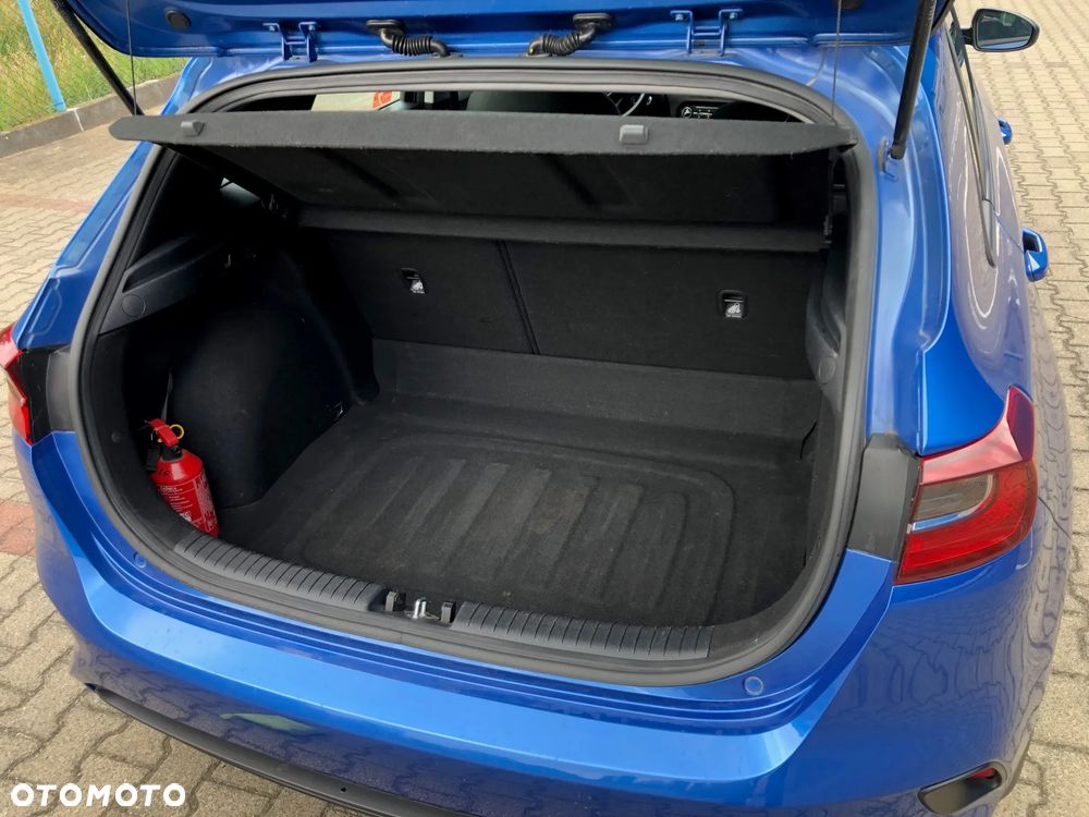 Kia Ceed - 16