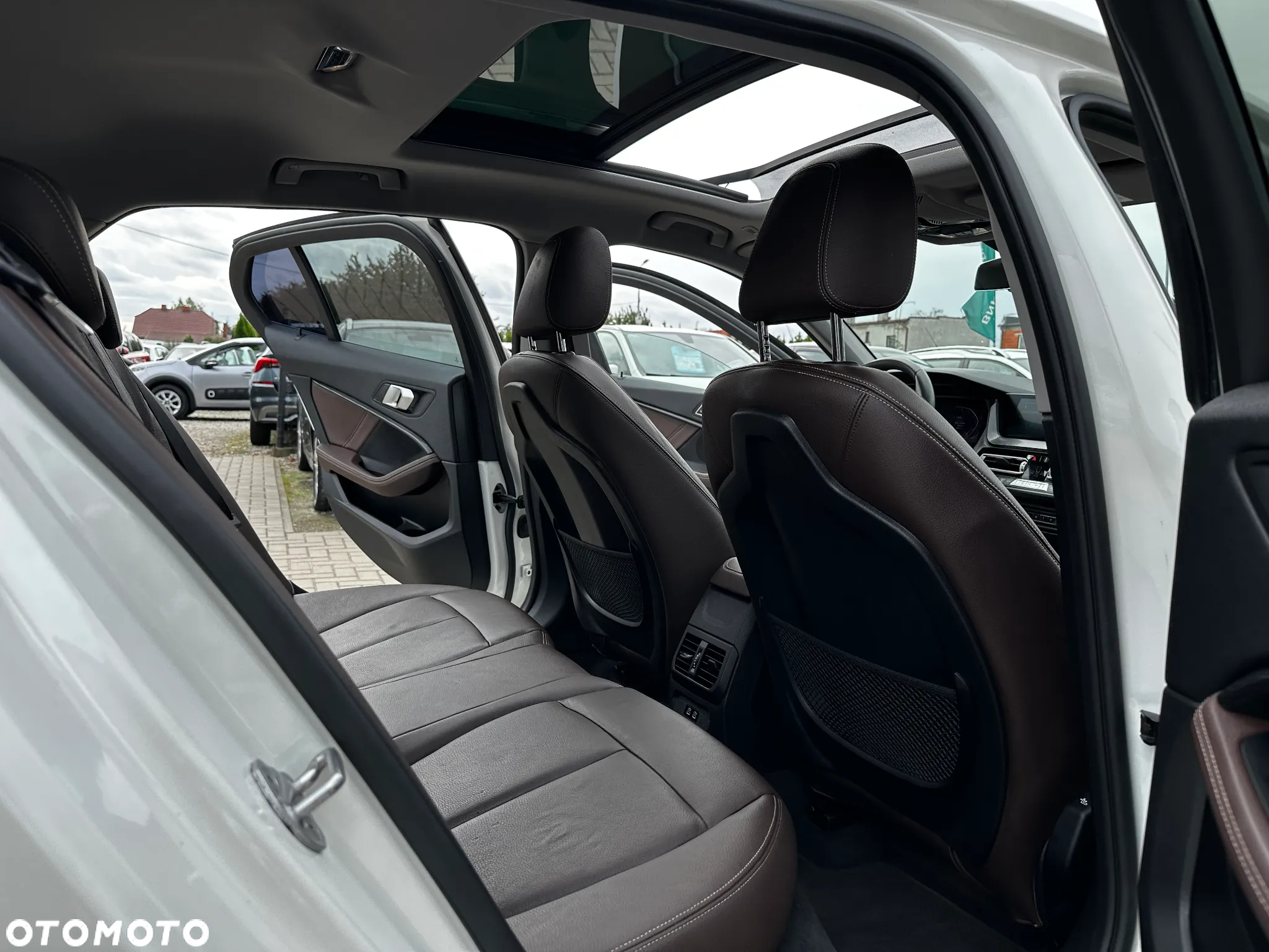 BMW Seria 1 - 25