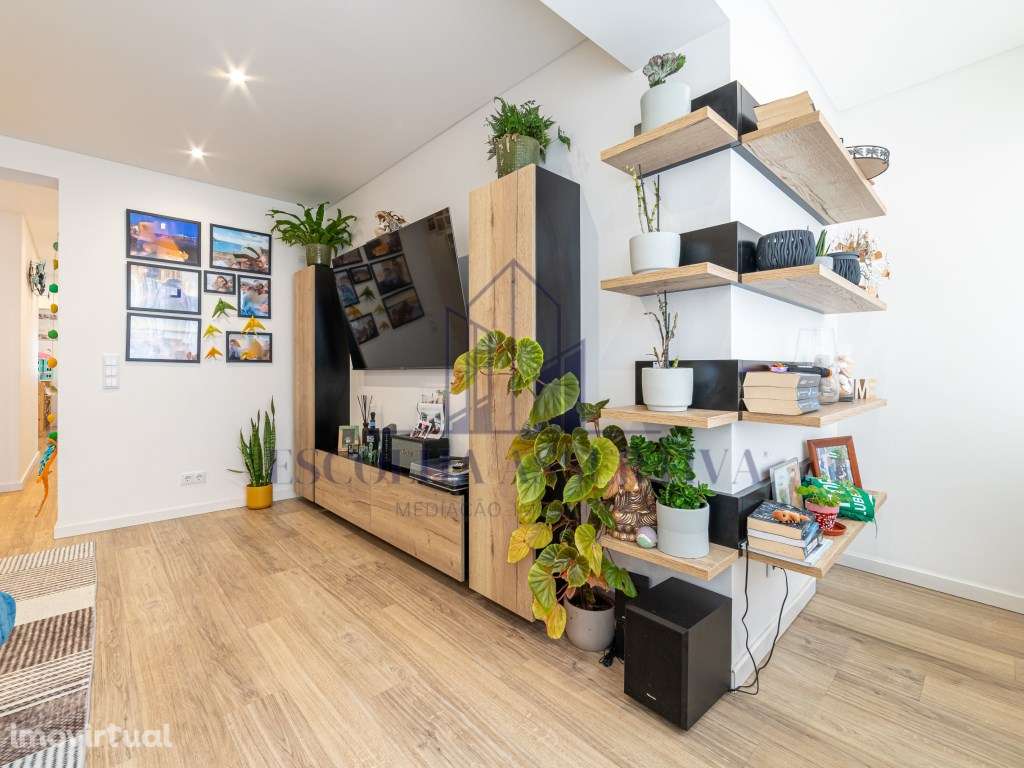 Apartamento T3 remodelado, com vista desafogada - Grande imagem: 5/35