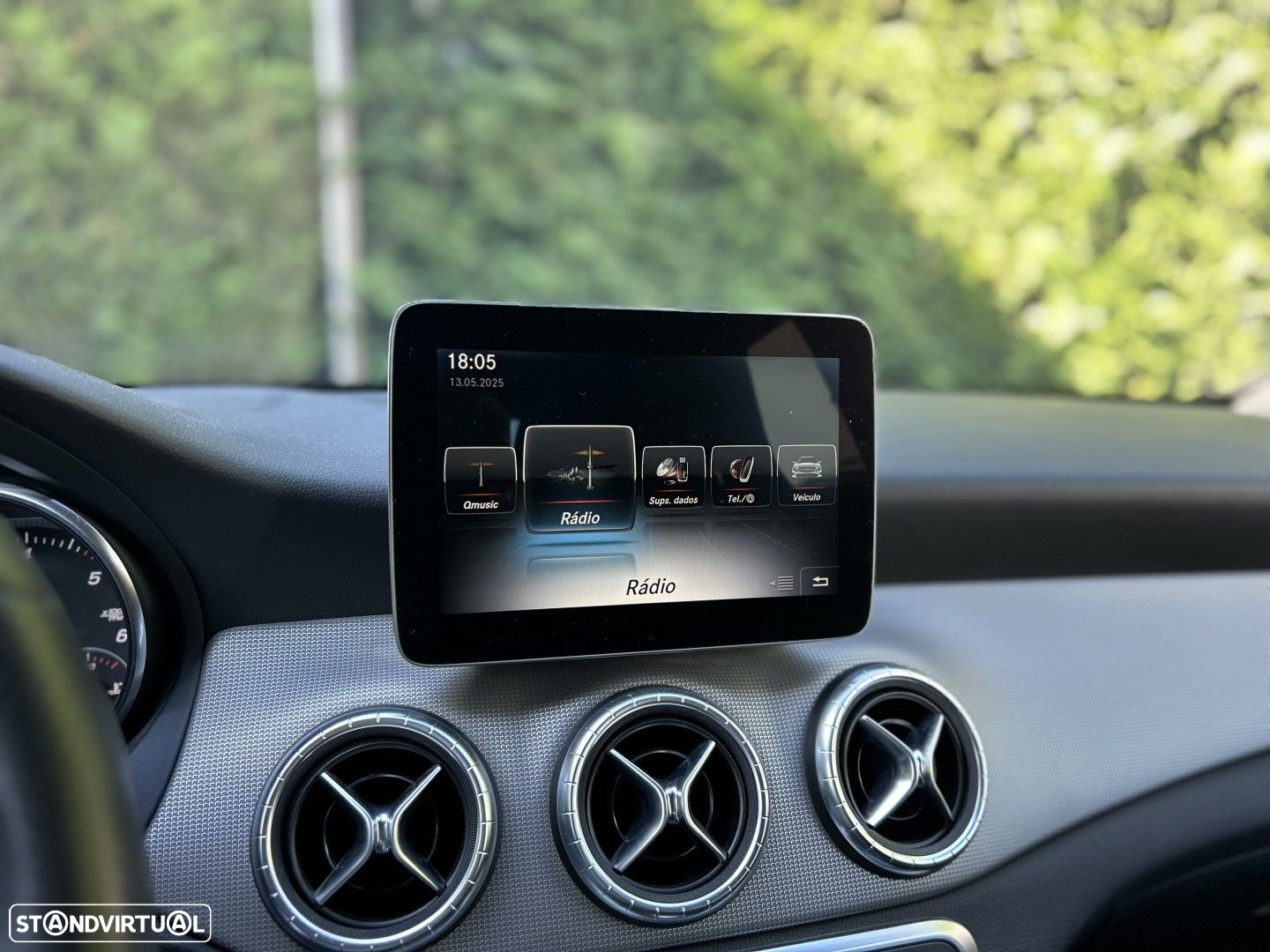 Mercedes-Benz CLA 180 d Shooting Brake AMG Line - 9