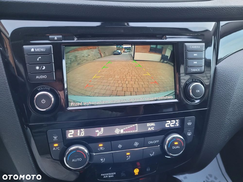 Nissan Qashqai 1.3 DIG-T N-Connecta - 23