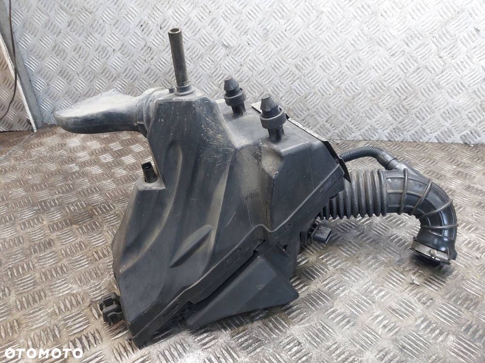 OBUDOWA FILTRA + PRZEPŁYWOMIERZ AUDI A4 B8 2.0 TDI 8K0133837T 03G906461C - 6
