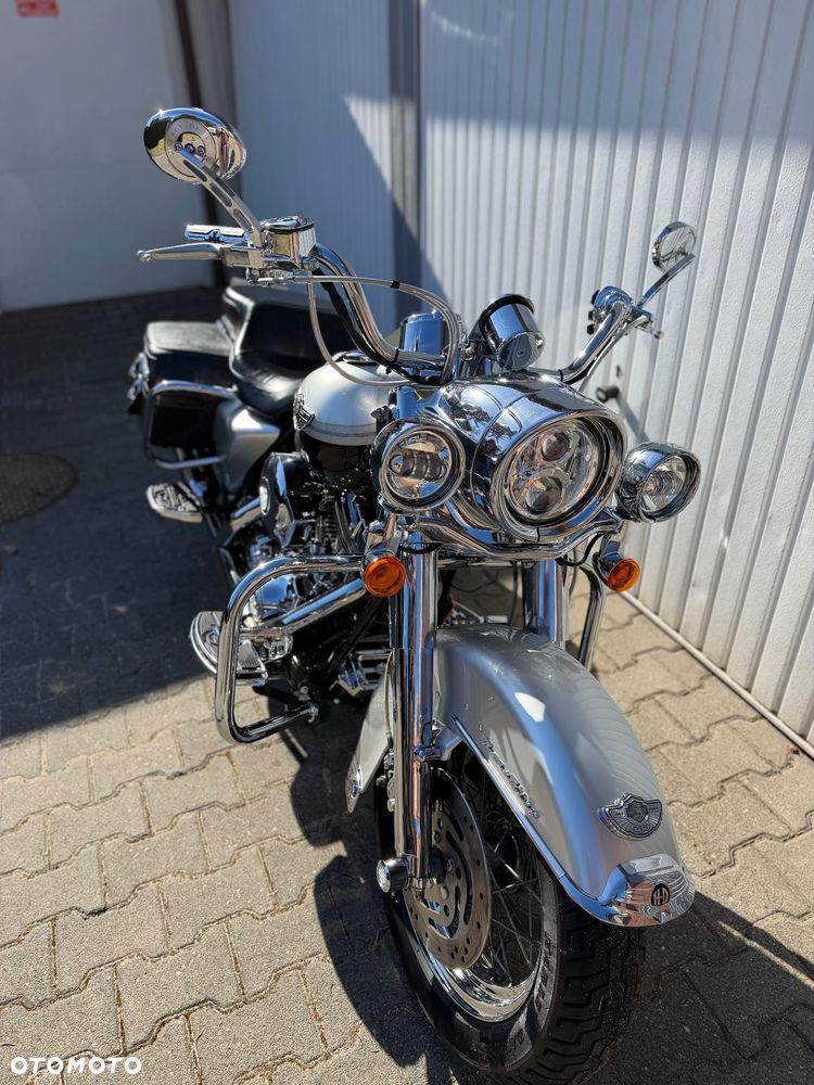 Harley-Davidson Touring Road King - 19