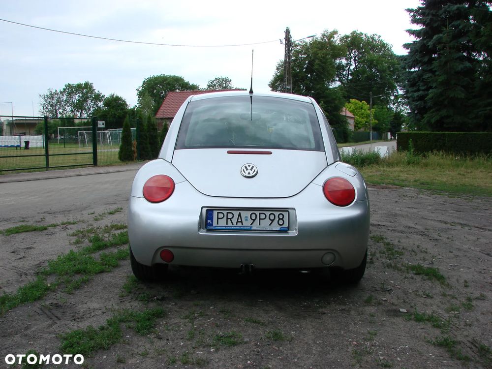Volkswagen New Beetle - 6