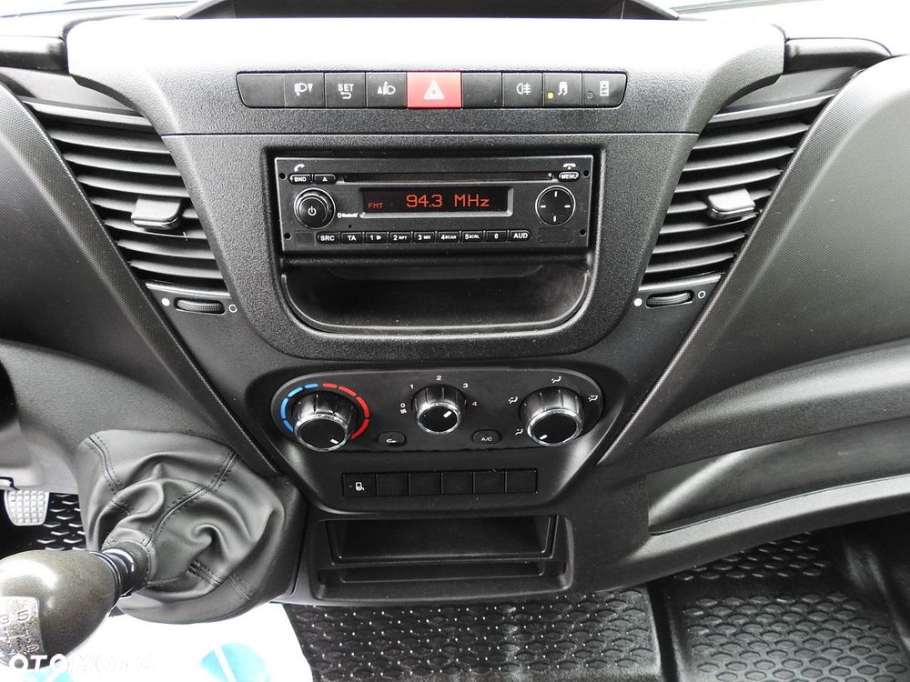 Iveco DAILY 35S15 SKRZYNIA PODWÓJNA KABINA DOKA 7 MIEJSC KLIMATYZACJA  150KM - 31