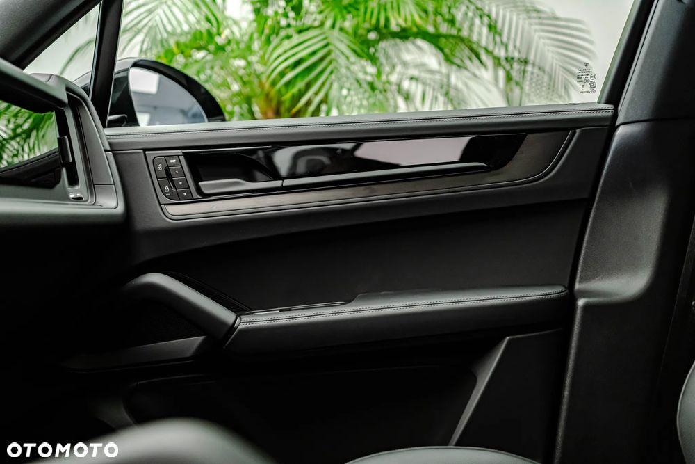 Porsche Cayenne E-Hybrid - 20