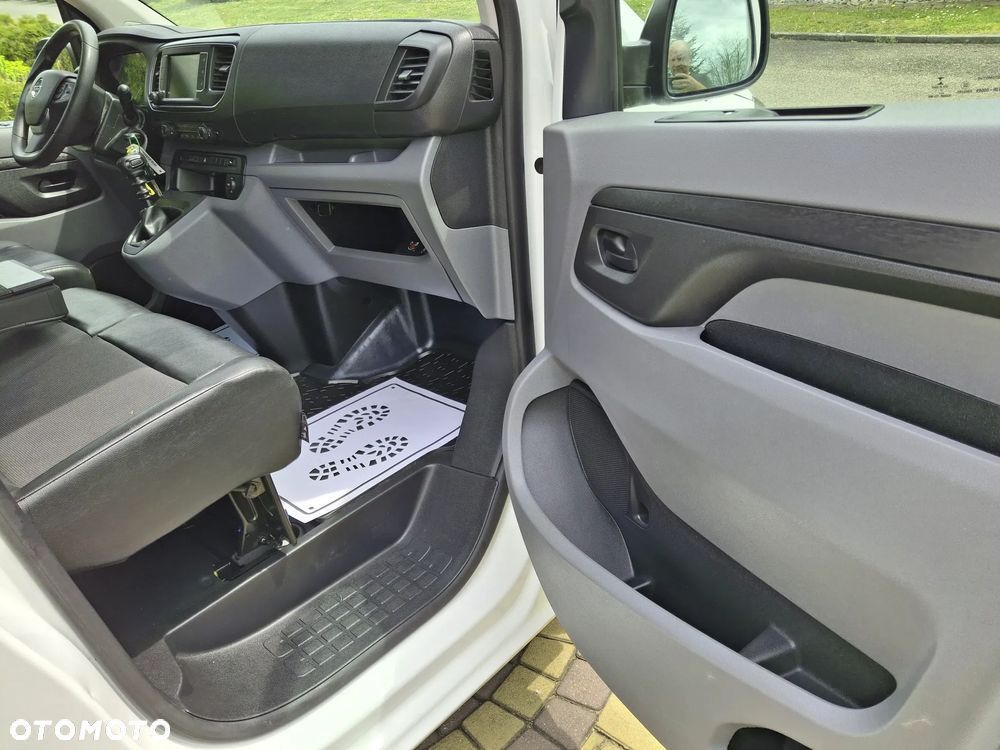 Opel VIVARO - 17