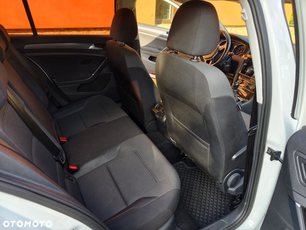 Volkswagen Golf 1.6 TDI BMT Comfortline - 32