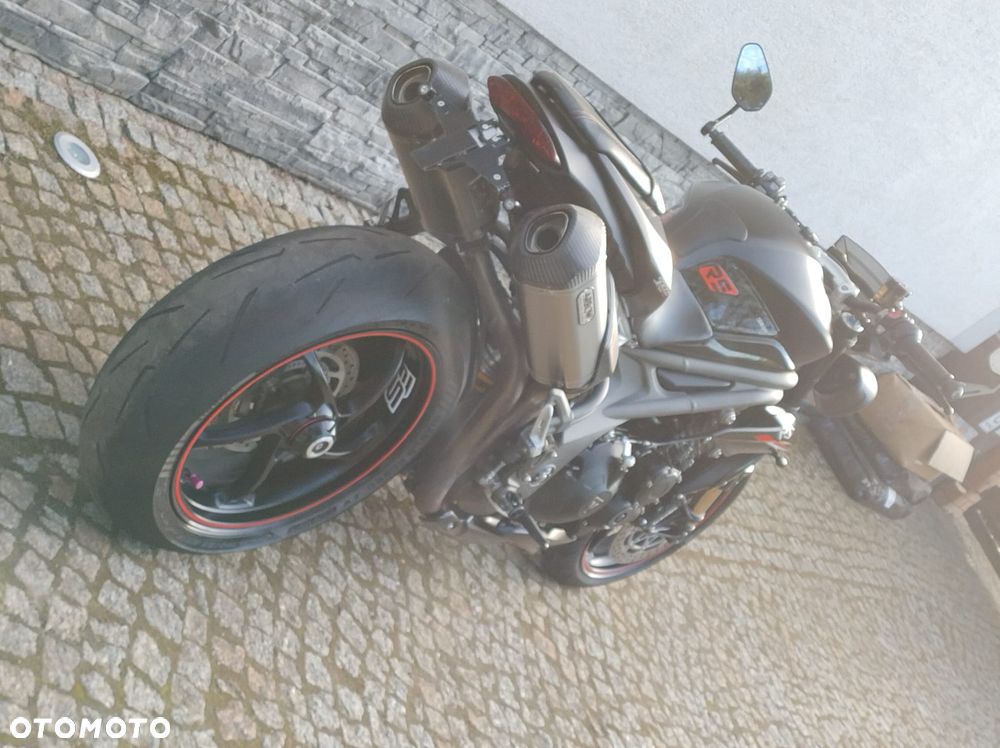 Triumph Speed Triple - 8