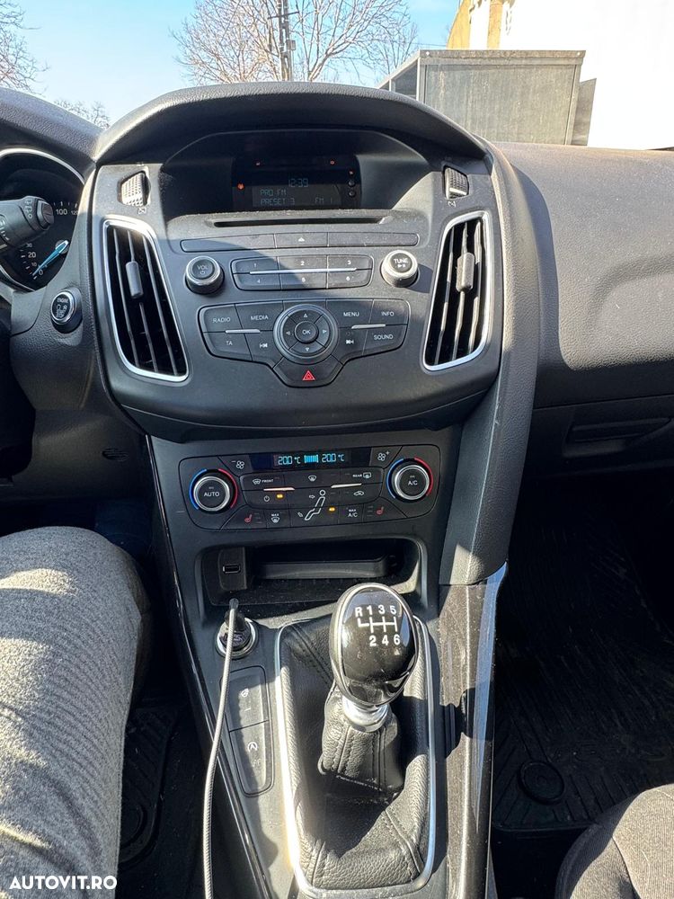 Ford Focus 1.5 TDCi DPF Start-Stopp-System Titanium - 10