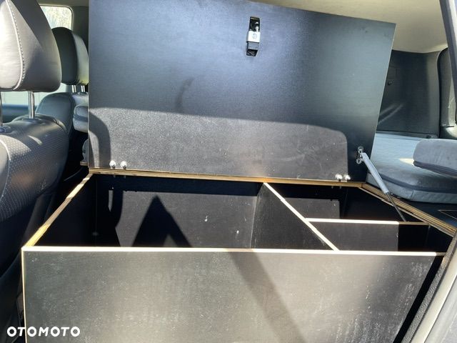 Toyota Land Cruiser - 11