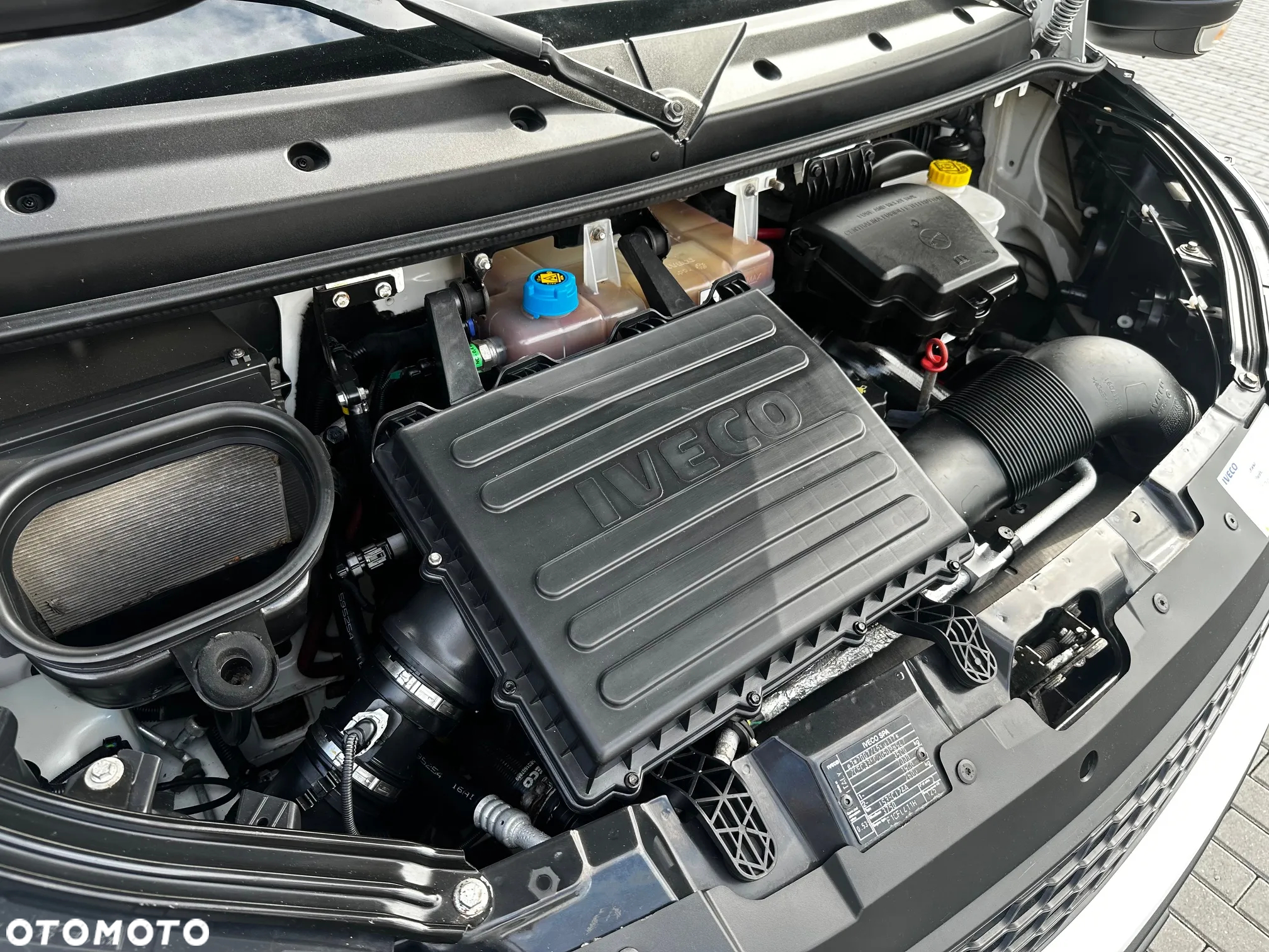 Iveco DAILY 35C17 SKRZYNIA PODWÓJNA KABINA DOKA 7 MIEJSC TEMPOMAT BLIŹNIACZE KOŁA KLIMATYZACJA 170KM [ 098947 ] - 24