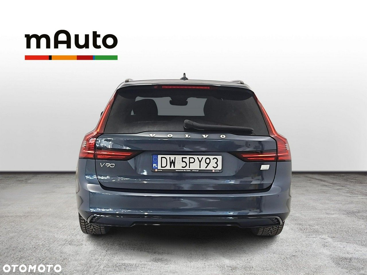 Volvo V90 T8 AWD Plug-In Hybrid R-Design - 4
