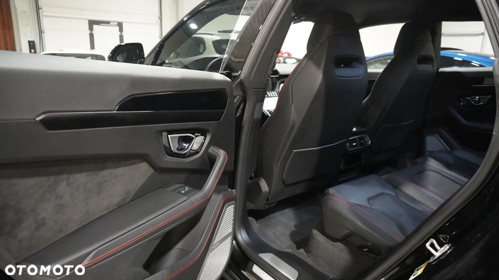 Lamborghini Urus - 10