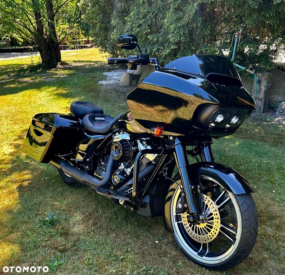 Harley-Davidson Touring Road Glide - 14