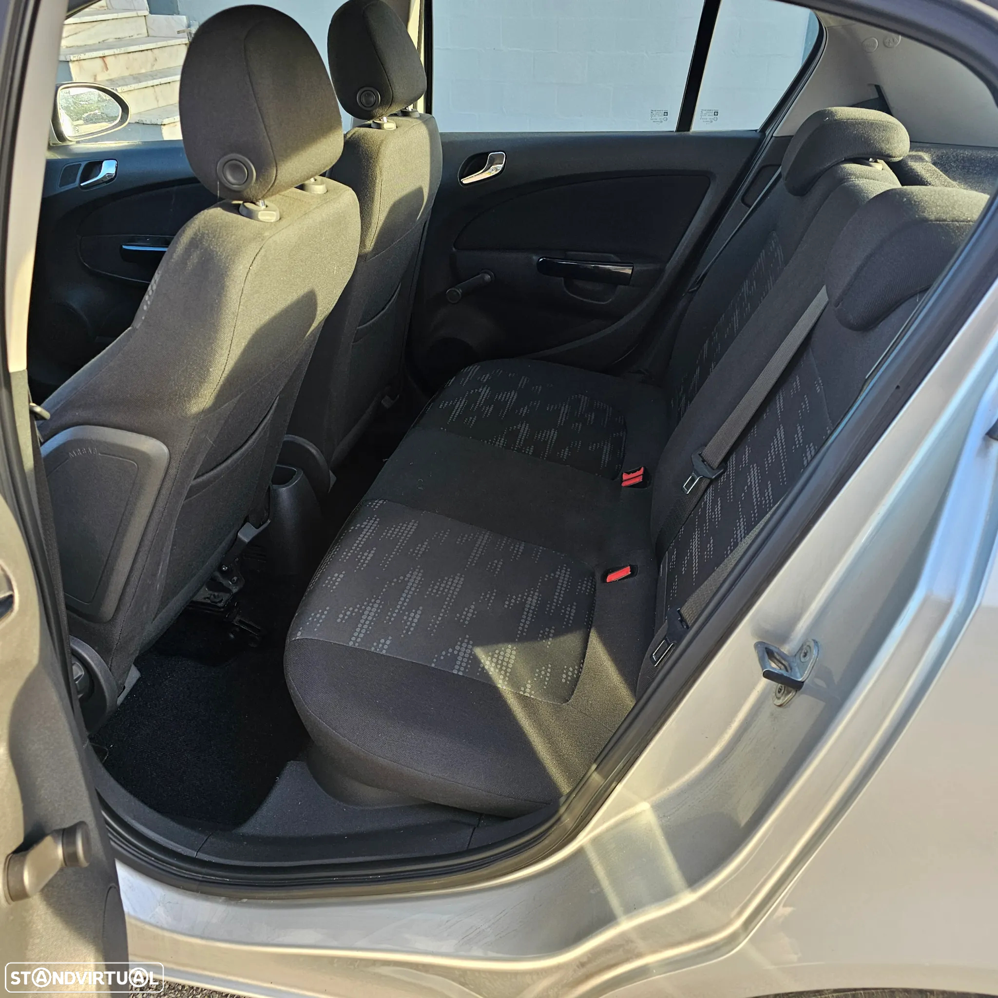 Opel Corsa 1.3 CDTi Enjoy - 22