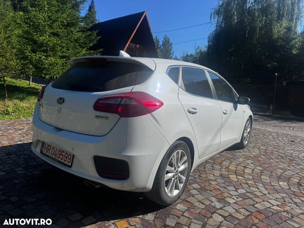 Kia Ceed - 8