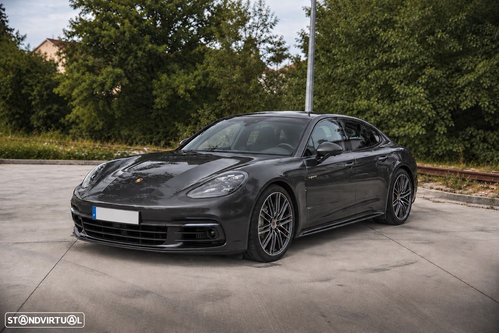 Porsche Panamera 4 E-Hybrid Executive - 1