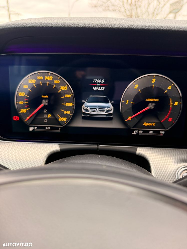 Mercedes-Benz E 220 d Aut. - 12