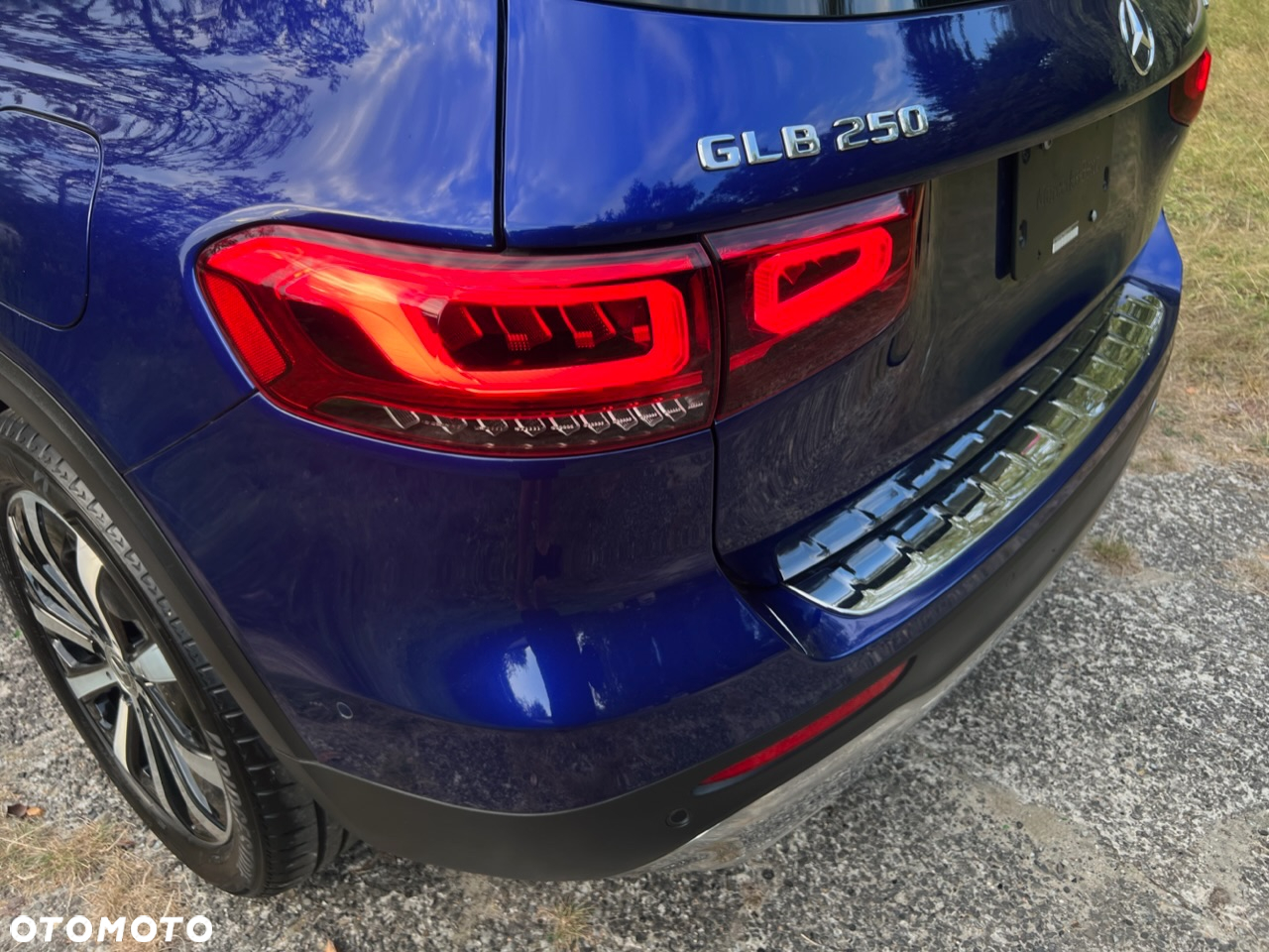 Mercedes-Benz GLB 250 4-Matic 8G-DCT - 13