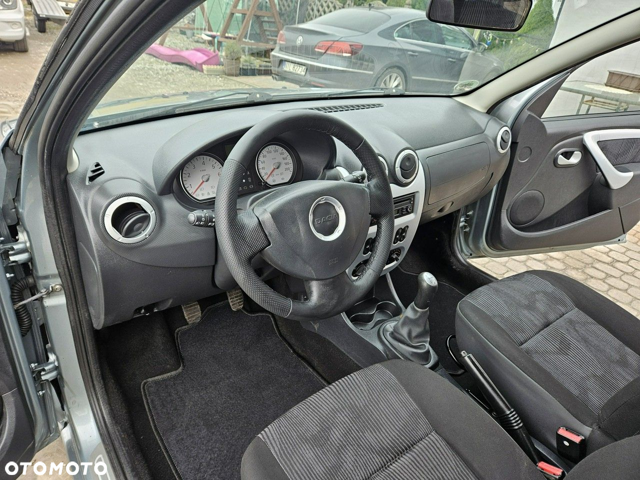 Dacia Sandero - 8