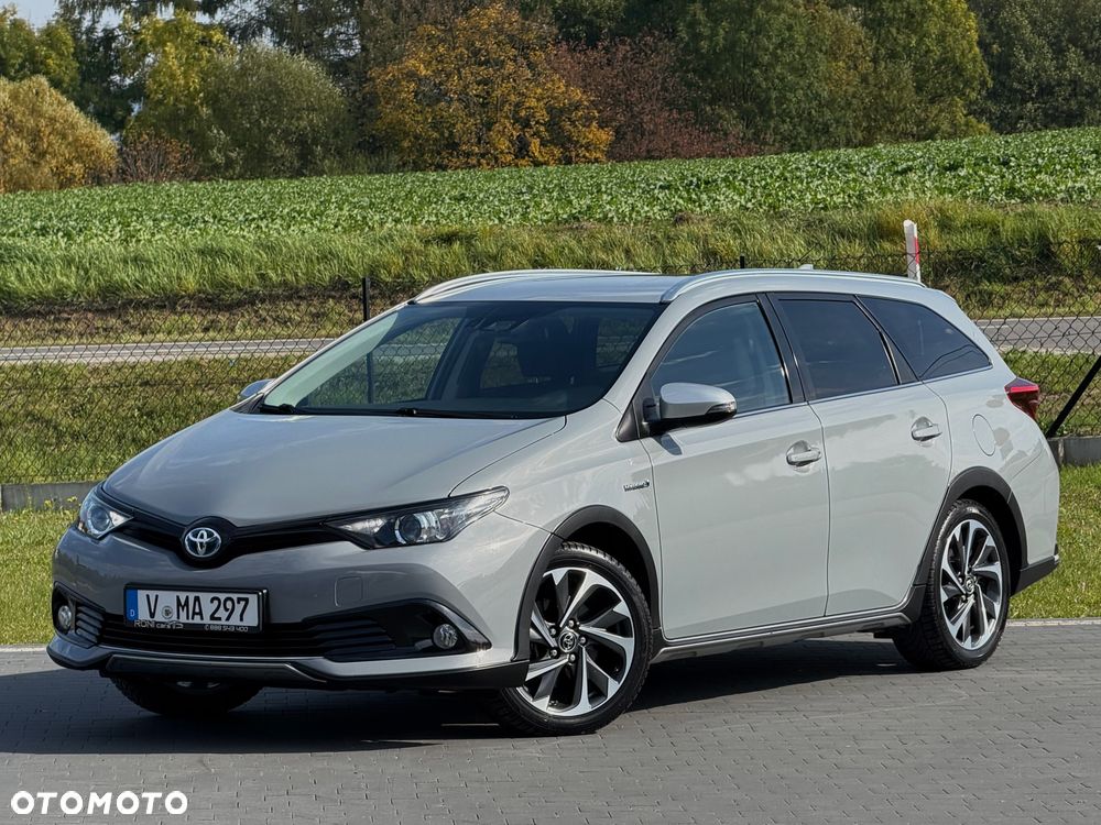 Toyota Auris 1.8 HSD Luna - 2