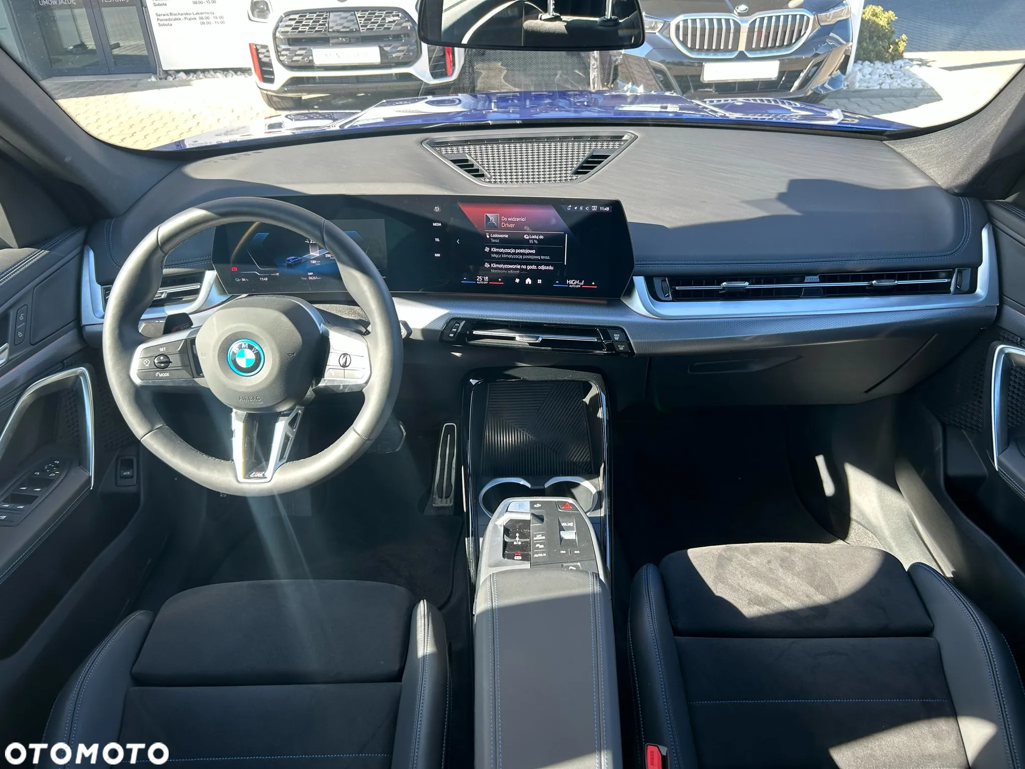 BMW iX1 - 8