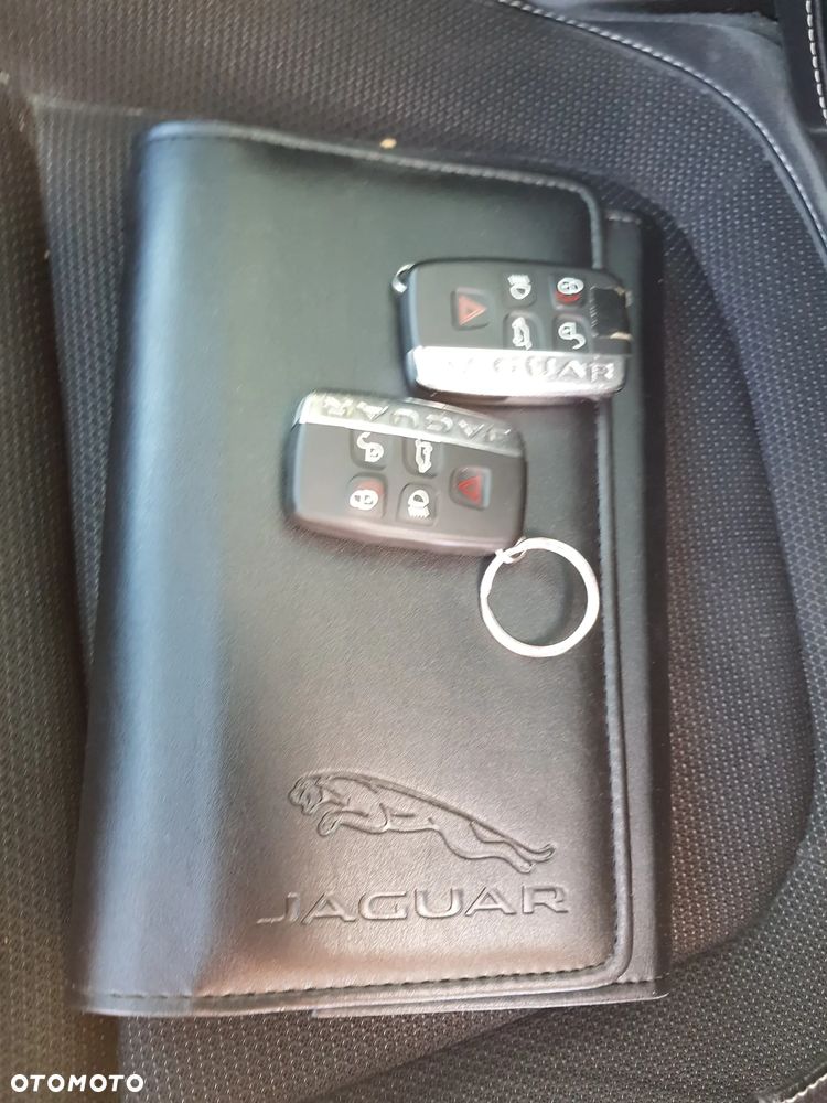 Jaguar F-Pace 3.0 TDV6 AWD R-Sport - 12