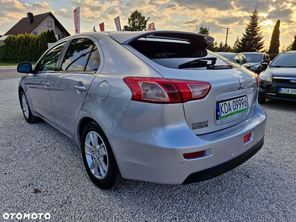 Mitsubishi Lancer - 6