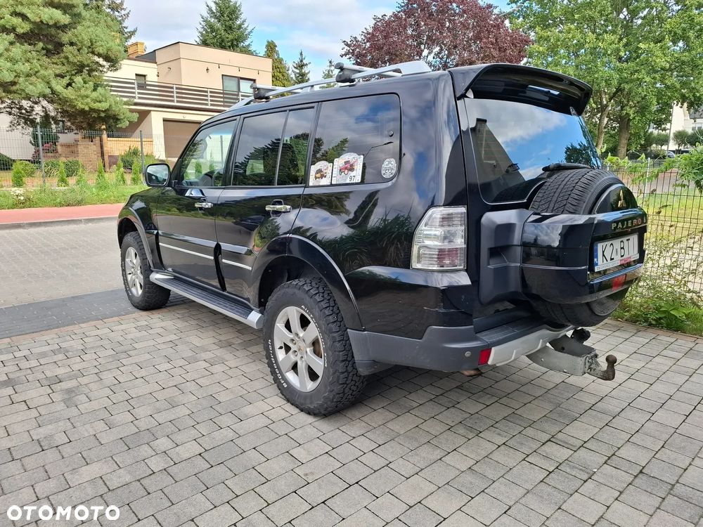 Mitsubishi Pajero - 8