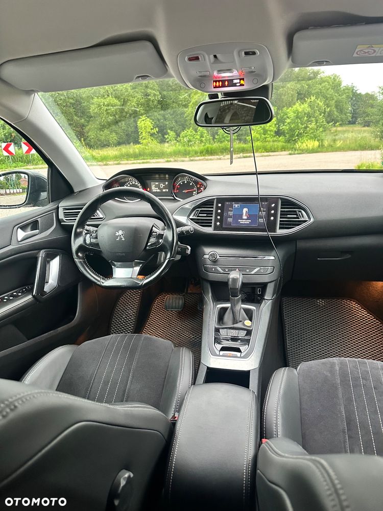 Peugeot 308 - 4